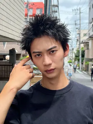 ショート パーマ メンズ フェザーパーマ浦和 スパイキーショートのヘアスタイル