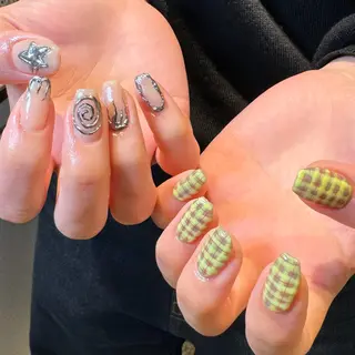 ネイル RIEKO🍒 ワンホン♡推しネイルのネイルデザイン