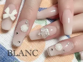 ネイル BLANC （ブラン）のネイルデザイン