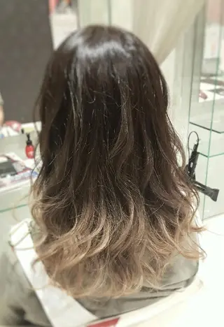 ミディアム カラー ヘアアレンジ 秋山 幸太のヘアスタイル