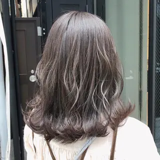 ミディアム カラー 梅田美容室 山崎海波のヘアスタイル