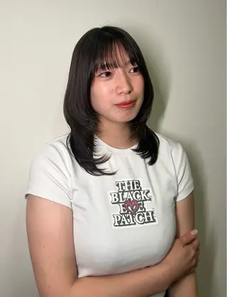 ミディアム レイヤーカット /チナツのヘアスタイル