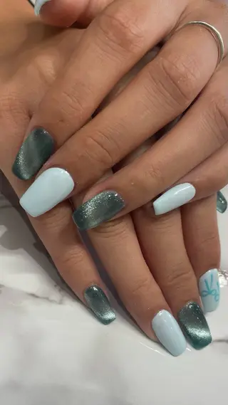 ミディアム ブラウン 広奈子のネイルデザイン