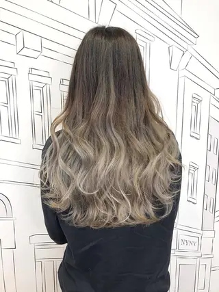 セミロング カラー レイヤー⭐️カラー ⭐️平川雅史のヘアスタイル