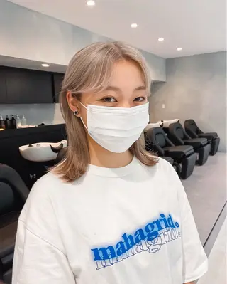 ミディアム カラー 鈴木/ミルクティー/ ブリーチ/ボブ/のヘアスタイル