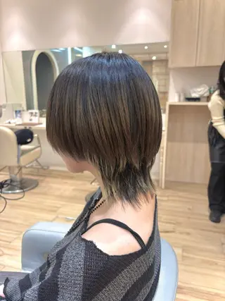 ショート かどたはるな レイヤー/パーマのヘアスタイル