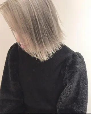 ミディアム カラー レイヤーウルフ エクステ磯部のヘアスタイル