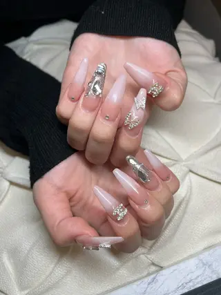 ネイル nail.salon .Reversalのネイルデザイン
