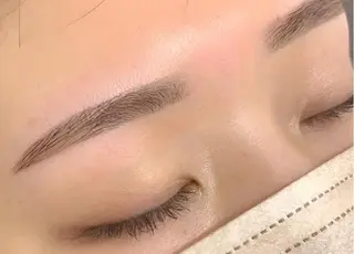 アイブロウ 﨑川Glow-up Beauty丸の内店の眉毛・アイブロウイメージ