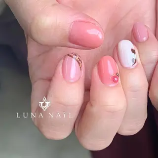 ネイル アトリエ　ミモザ所属・いまむら あかりのネイルデザイン