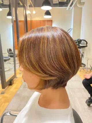 ショート カラー 西出 Nishideのヘアスタイル