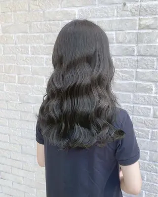 ロング カラー 🥀ダブルカラー/ 艶カラー🥀ユイキのヘアスタイル