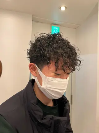ショート パーマ メンズ 香取 康平のヘアスタイル