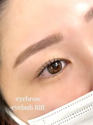 マツエク・マツパ Eyelash salon Blanc所属・鈴木 美空の眉毛・アイブロウイメージ