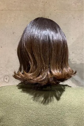 ミディアム カラー ハイライトが 得意なニキです😊のヘアスタイル