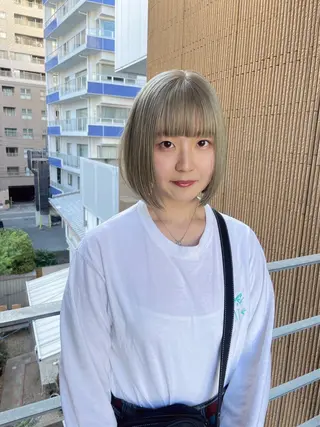 ショート カラー エクステ・レイヤ ーカット松下宗翔のヘアスタイル