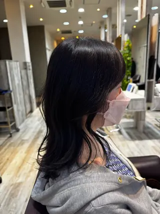 ミディアム 北川 栞菜のヘアスタイル