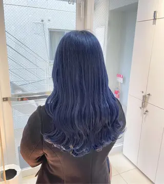 ロング カラー ヘアアレンジ 艶髪✨寒色カラー✨ 翁長孝輔のヘアスタイル