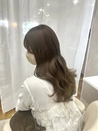 ロング Anri /カラーモデルのヘアスタイル