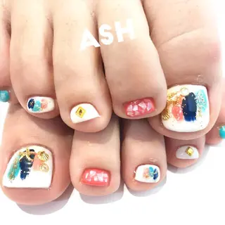 ネイル 🩵NORIKO 上品ネイルが得意🩵のネイルデザイン