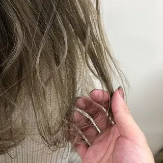 セミロング カラー ヘアアレンジ 外苑前NO.1艶髪 透明感カラーのヘアスタイル