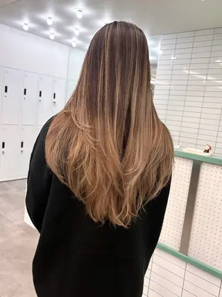 ロング Ⓜ︎iyu🌊/ハイ ライト/海外風カラーのヘアスタイル