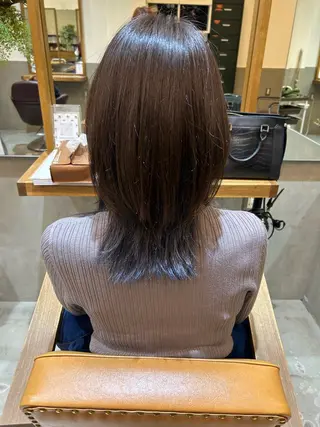 ミディアム カラー 若狭 彩花のヘアスタイル