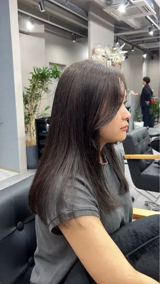 ロング カラー a keikaのヘアスタイル