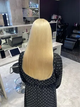 ロング カラー パーマ ヘアアレンジ メンズ キッズ ネイル マツエク・マツパ アイブロウ 🐺ウルフ×ハイトー ン🖤Yukinoのヘアスタイル