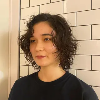ミディアム Aust hair Stella新宿所属・Yuki☺︎パーマ レイヤーカットのヘアスタイル