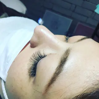 マツエク・マツパ 美容室 3piece 個室マツエクroom所属・高津3ピースドライ ヘッドスパ・ヒゲ脱毛のエステ・リラクイメージ