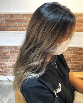 ロング salowin 原宿 aroa所属・韓国／ハッシュカット ／透明感カラー／金野のヘアスタイル