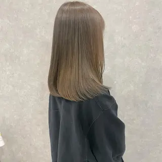セミロング カラー はちすか るかのヘアスタイル
