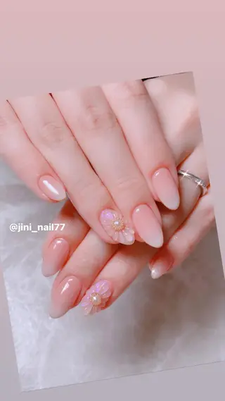 ネイル JINI NAIL所属・ジニ ネイルのネイルデザイン