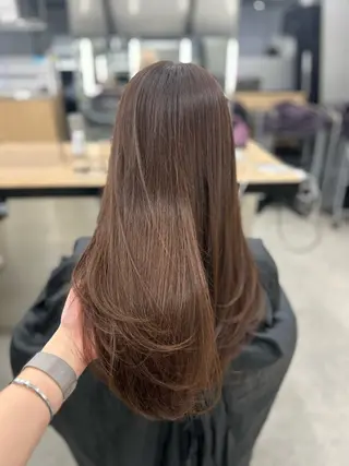 ロング カラー YUKA🤍ベージュ /ミルクティーのヘアスタイル