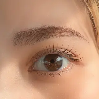 マツエク・マツパ Juicy Eye所属・吉田 紗理菜の眉毛・アイブロウイメージ