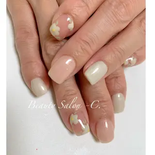 ショート ネイル Lino Uのネイルデザイン