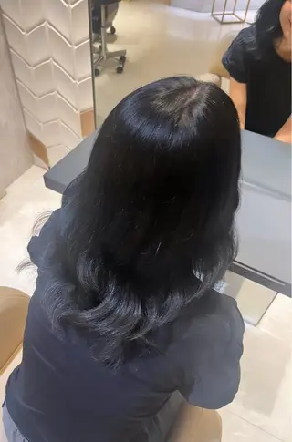 ミディアム KIND所属・KIND 佐藤 和奏のヘアスタイル