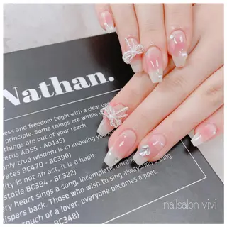 ネイル ＶＩＶＩ nailsalonのネイルデザイン