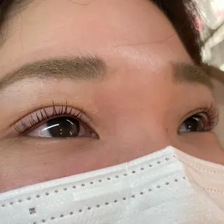 マツエク・マツパ ROW beaute所属・ROW beaute Sakiの眉毛・アイブロウイメージ