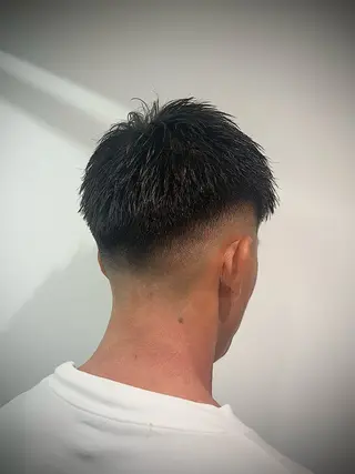 ショート メンズ・レディース シェービングAnのヘアスタイル