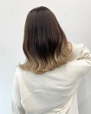セミロング カラー 【公式】amble luxe池袋東口🩷のヘアスタイル