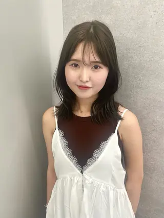 ミディアム カラー 愛華 【geep】のヘアスタイル