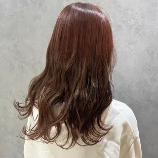 ロング カラー 伊藤 玲衣のヘアスタイル