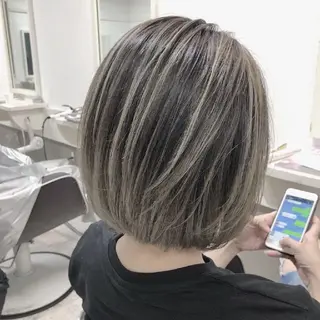 ショート カラー ヘアアレンジ 透明感/レイヤー 🇰🇷tomonaのヘアスタイル