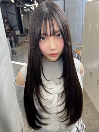 ロング カラー 前髪/顔まわりカット 艶髪/髪質改善/縮毛のヘアスタイル