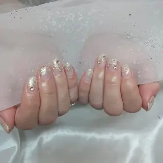 ネイル 金井 奈々のネイルデザイン