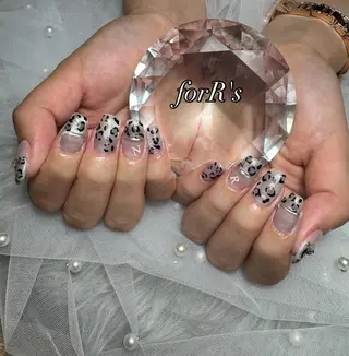 ミディアム forR's AIKAのネイルデザイン