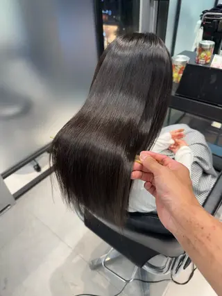 ロング SALOWIN心斎橋Suite店所属・洗っても取れない 髪質改善|OJIROのヘアスタイル