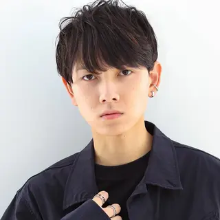 ショート メンズ カジュアルを女っぽく 𝗮𝘆𝗮𝗰𝗼のヘアスタイル